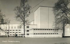 4243 Gezicht op een gedeelte van de Stadsschouwburg (Lucasbolwerk 24) te Utrecht.